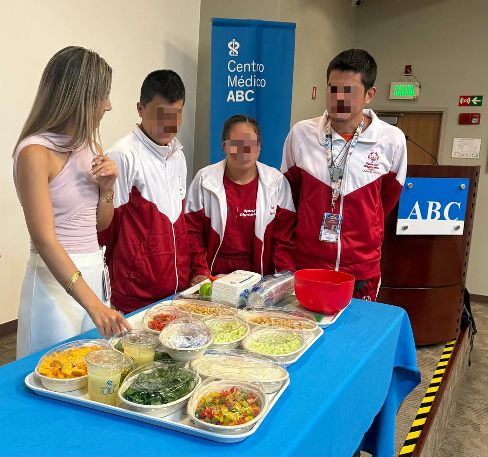 Taller de cocina saludable para atletas con discapacidad impartido por Arantxa Espinosa Grimaldo en el Centro Médico ABC.